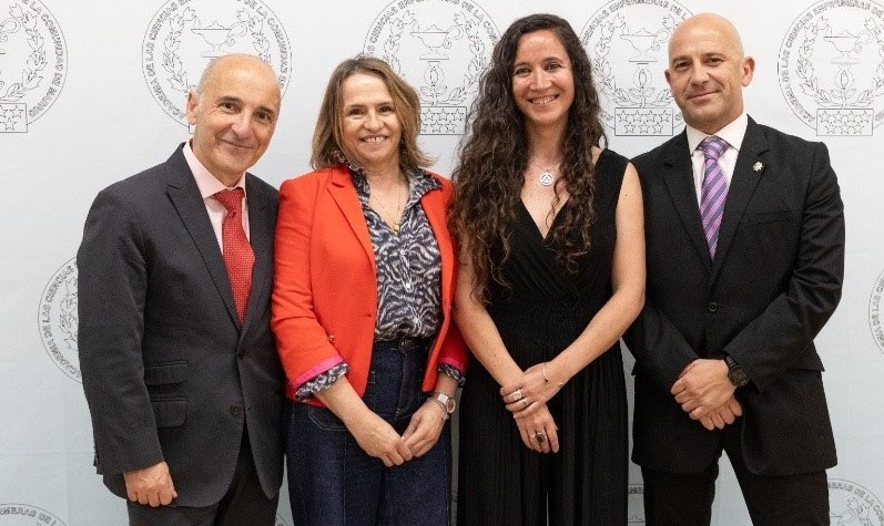 CUATRO PROFESORES DE LA UCM